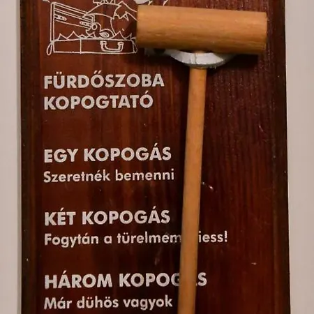 Tiszafa Vendeghaz Nocleg ze śniadaniem *