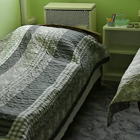 Bed & Breakfast Tiszafa Vendeghaz *