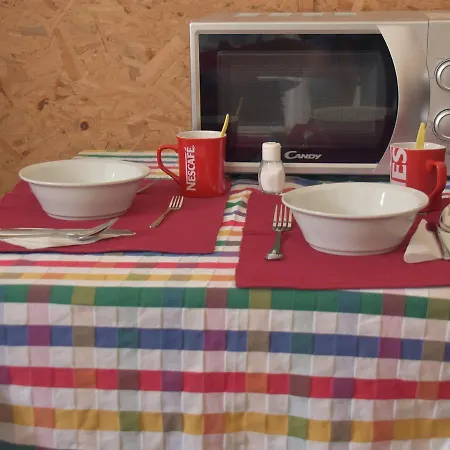 Tiszafa Vendeghaz Bed & Breakfast *