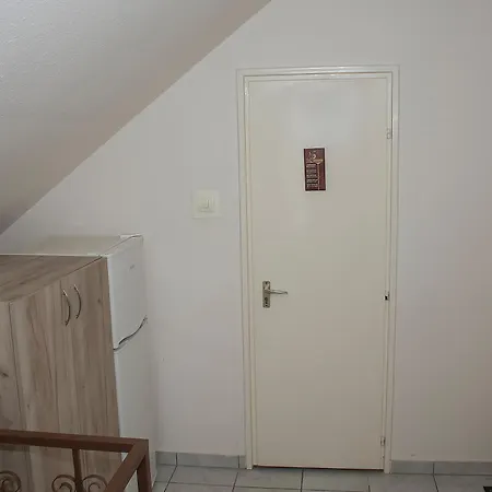 Tiszafa Vendeghaz 3* נג'קניז'ה
