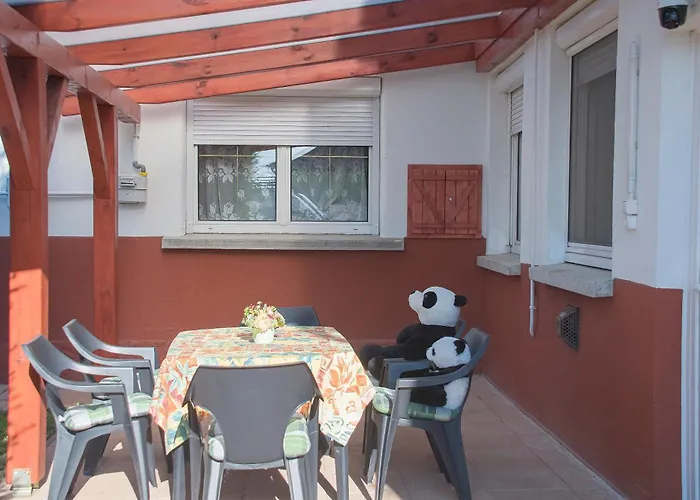 לינה וארוחת בוקר Tiszafa Vendeghaz 4*